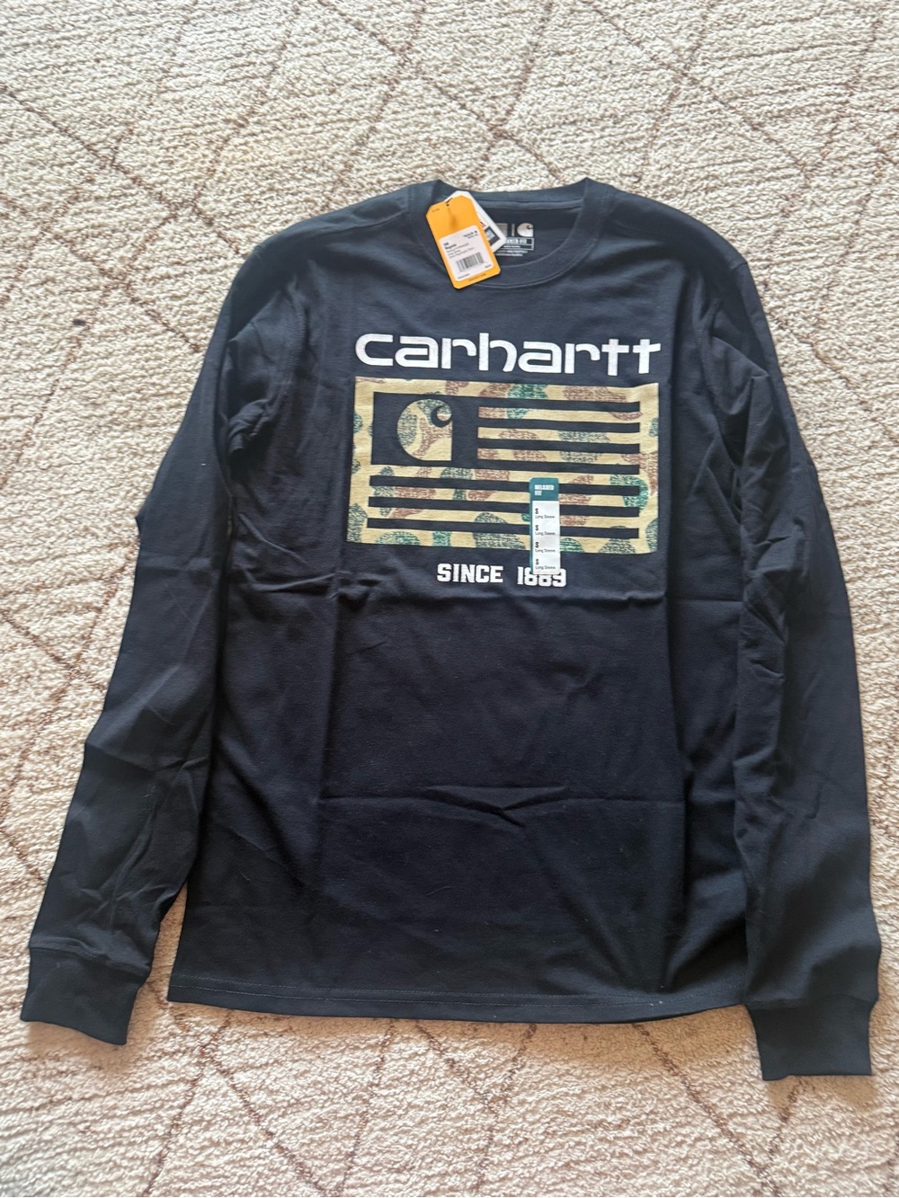 Carhartt Relaxed Fit Made in USA Camo Flag Graphic Long Sleeve Shirt Black Small